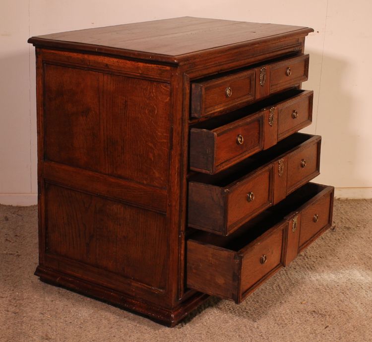 commode anglaise en chêne début 18° siècle