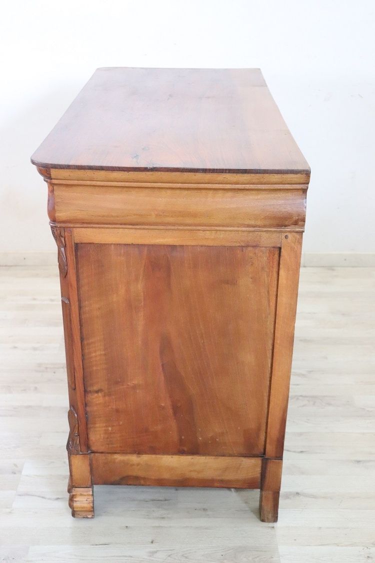 commode ancienne en noyer