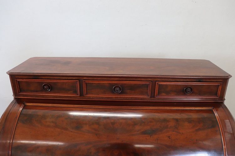 19th Century Antique Roll Top Desk In Walnut