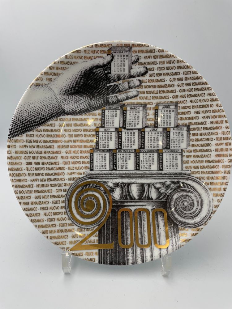 Teller aus der Serie Calendario von FORNASETTI MILANO