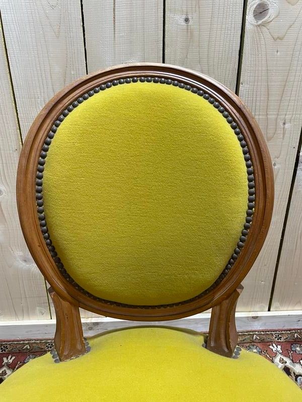 Suite di 4 sedie in stile giallo Louis XVI giallo