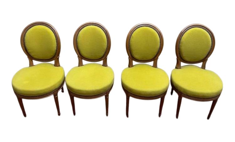 Suite di 4 sedie in stile giallo Louis XVI giallo