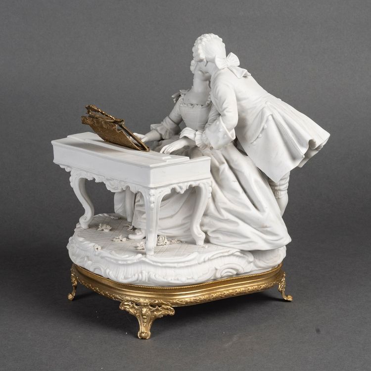 Une sculpture romantique en biscuit, fin XIXème siècle 