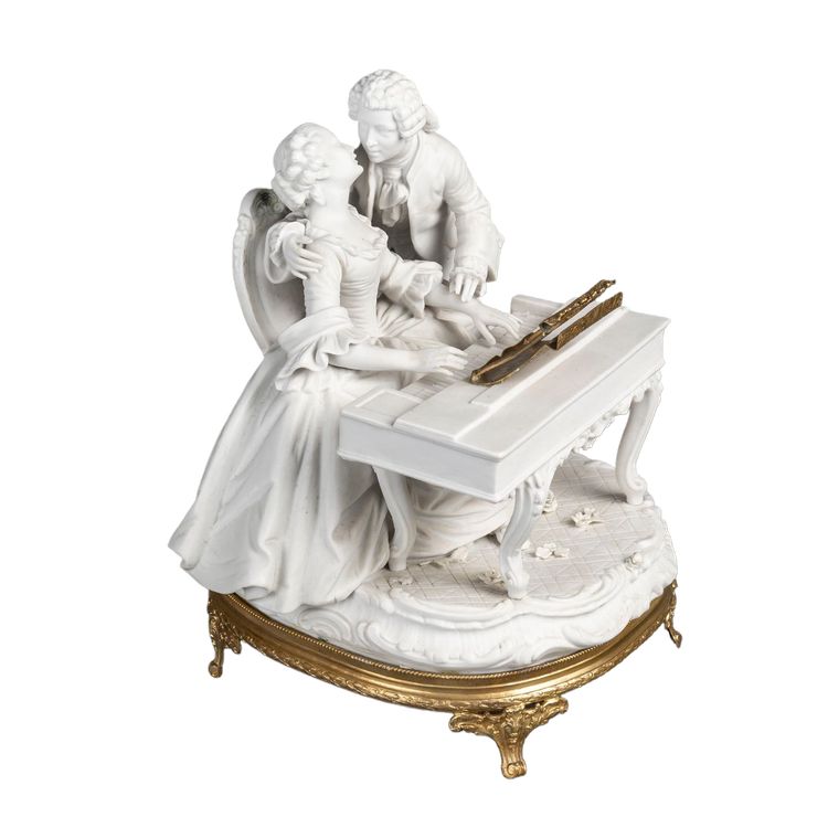 Une sculpture romantique en biscuit, fin XIXème siècle 