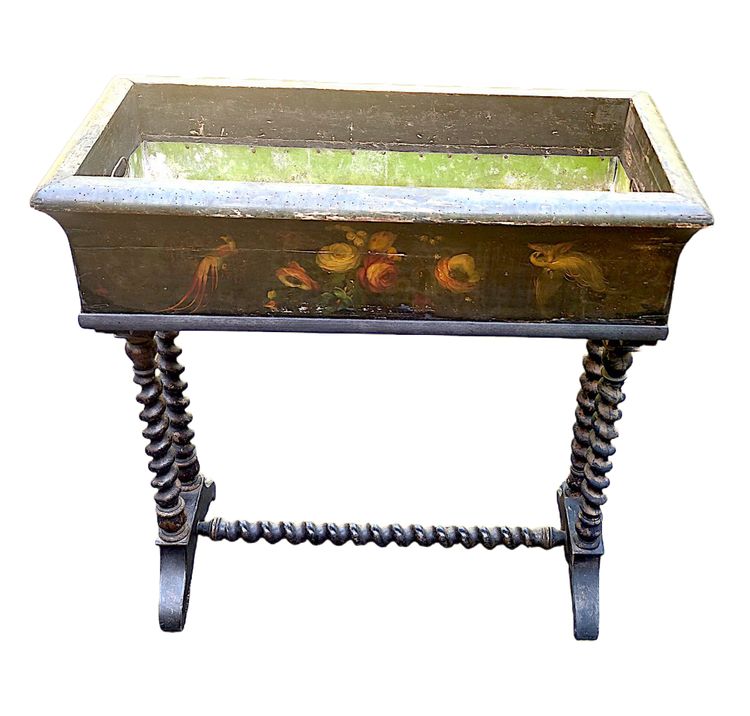 Jardinière XIX aus bemaltem Holz, Dekor mit Blumen und exotischen Vögeln
