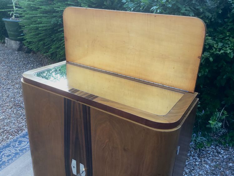 Art-Deco-Bar