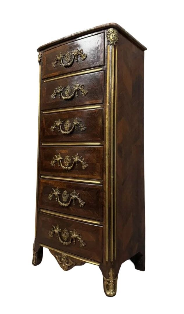 Cassettone di epoca Regency del XVIII secolo in intarsio e giunchi di rame