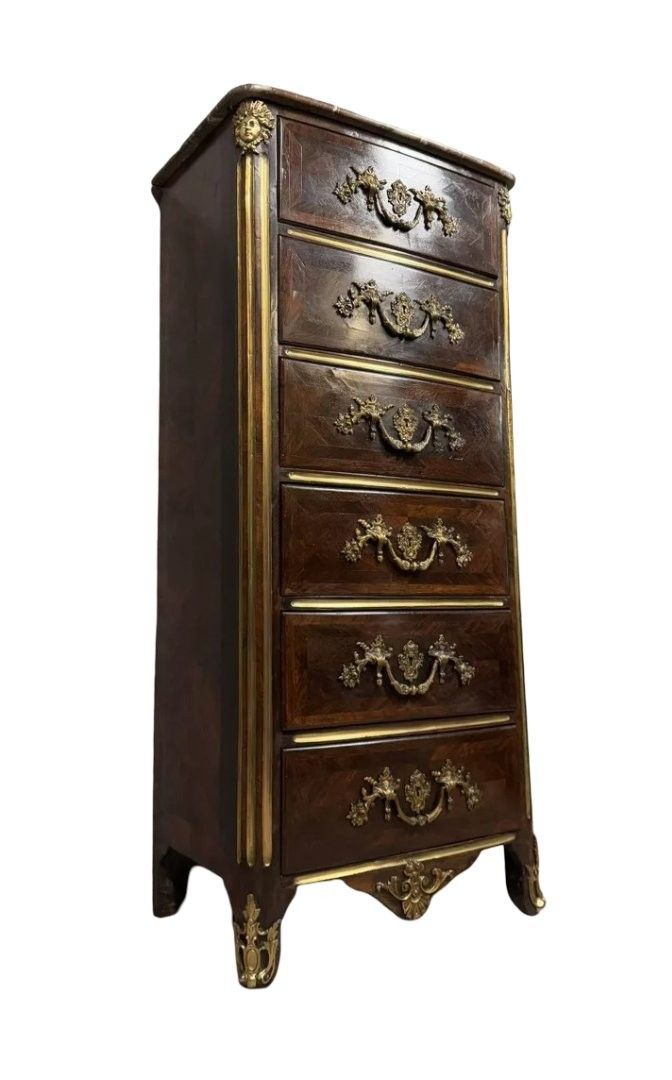 Cassettone di epoca Regency del XVIII secolo in intarsio e giunchi di rame