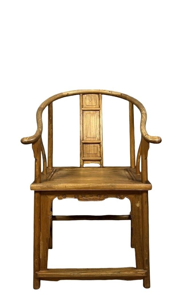 Chine XXeme : Fauteuil à dossier en fer à cheval en bois naturel de style Ming 