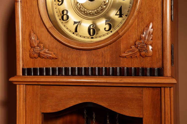  Orologio da pavimento Gustav Becker Art Déco in noce tedesco, 1920 circa