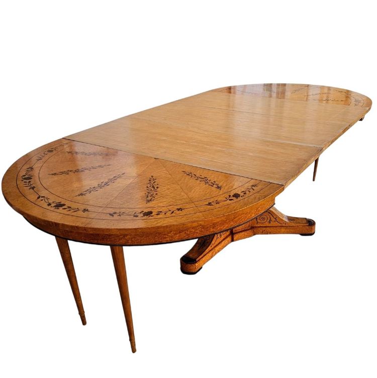 Charles X extensible dining table