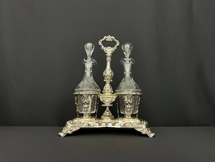 Huilier-vinaigrier in sterling silver and crystal - Minerve, late XIXᵉ century