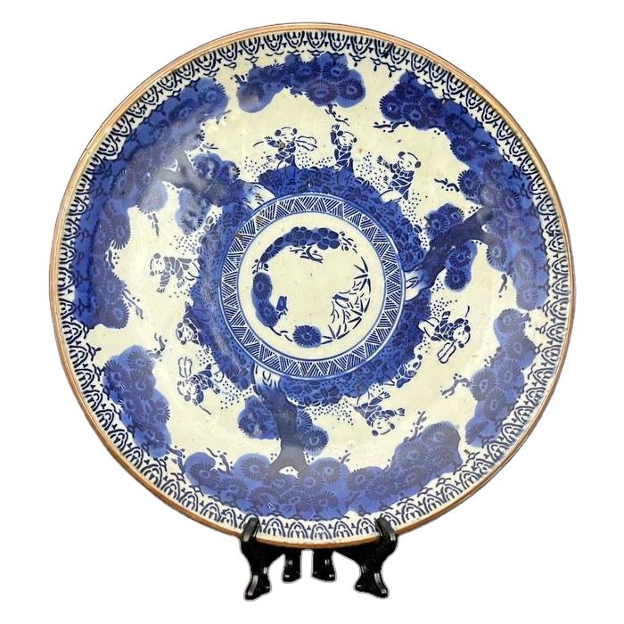 Chinese porcelain decorative plate - blue and white - children playing design