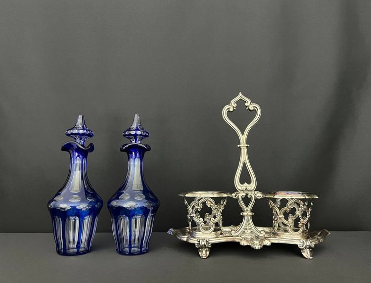 Huilier vinaigrier in cut blue crystal, solid silver mount, silversmith A. Debain