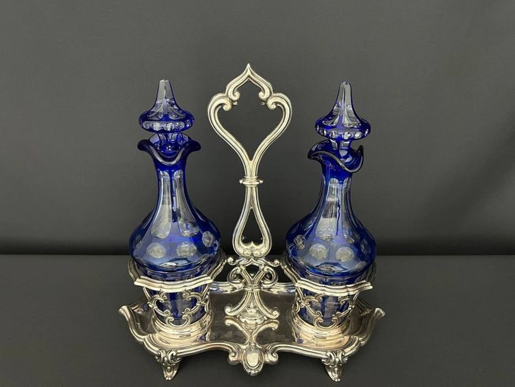 Huilier vinaigrier in cut blue crystal, solid silver mount, silversmith A. Debain