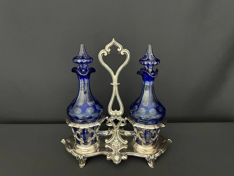Huilier vinaigrier in cut blue crystal, solid silver mount, silversmith A. Debain