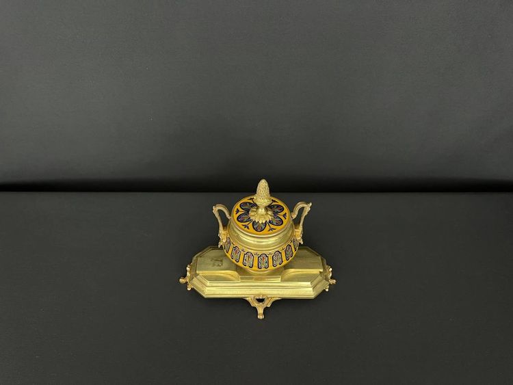 Encrier en bronze doré et émail cloisonné – style Napoléon III, XIXe siècle 