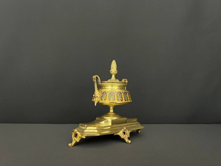 Encrier en bronze doré et émail cloisonné – style Napoléon III, XIXe siècle 