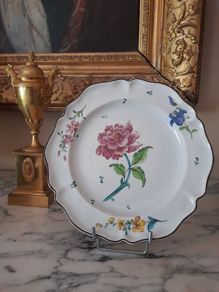 Kieler Manufaktur Deutschland Teller Nelke purpurrot 25cm