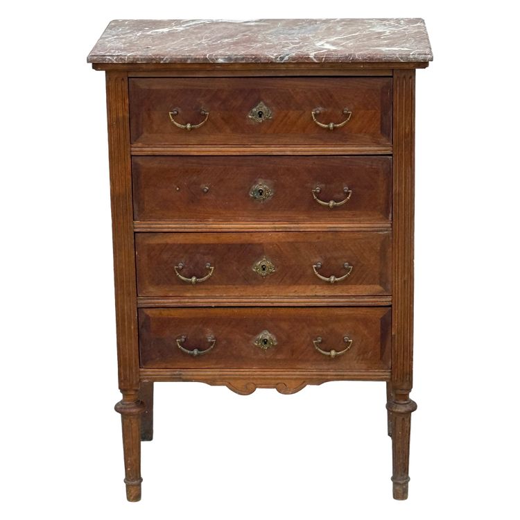 Chest of drawers