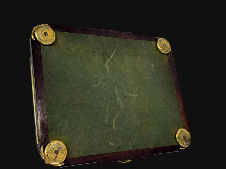 CASE ATTRIBUTED TO "ALPHONSE GIROUX 1776-1848" IN MARQUETRY DECORATED WITH BRONZE