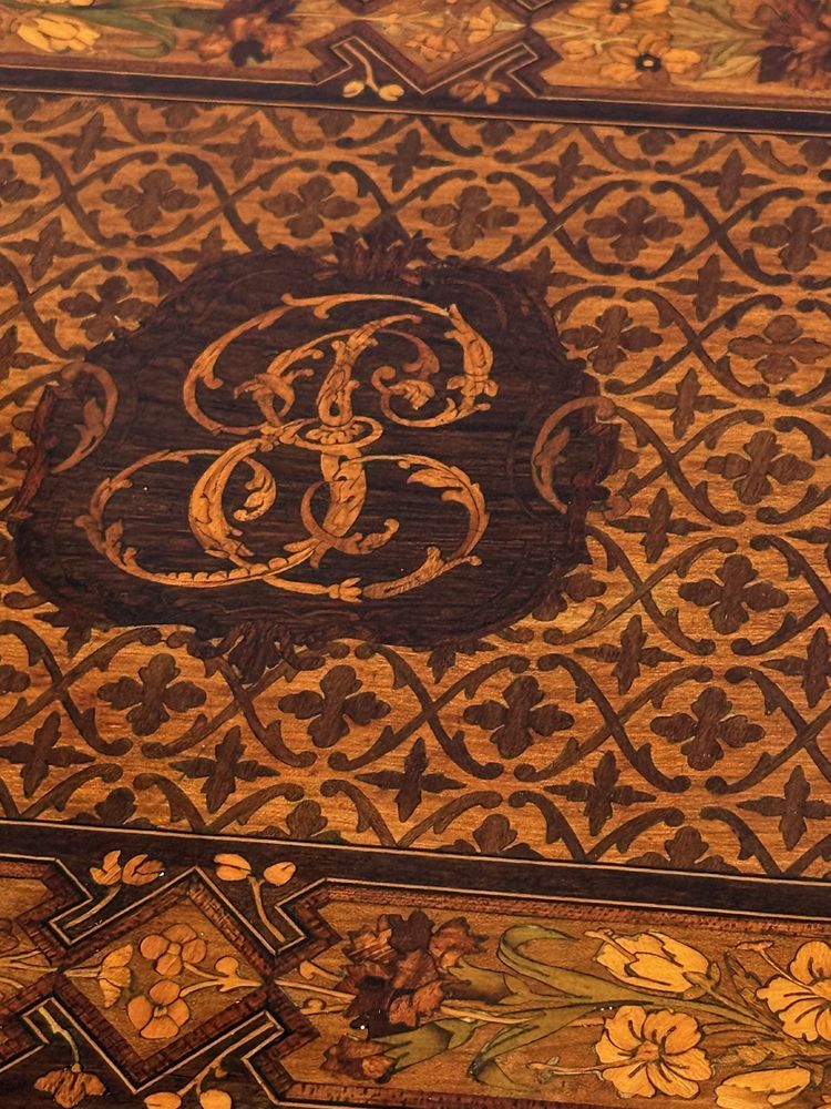 CASE ATTRIBUTED TO "ALPHONSE GIROUX 1776-1848" IN MARQUETRY DECORATED WITH BRONZE