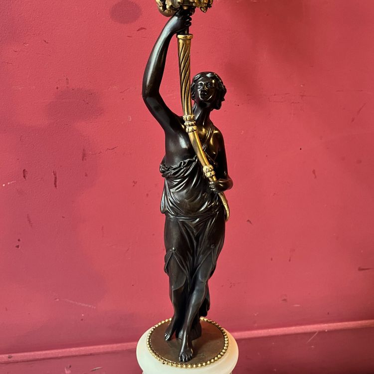 Coppia di candelabri con donne antiche, 1820 circa