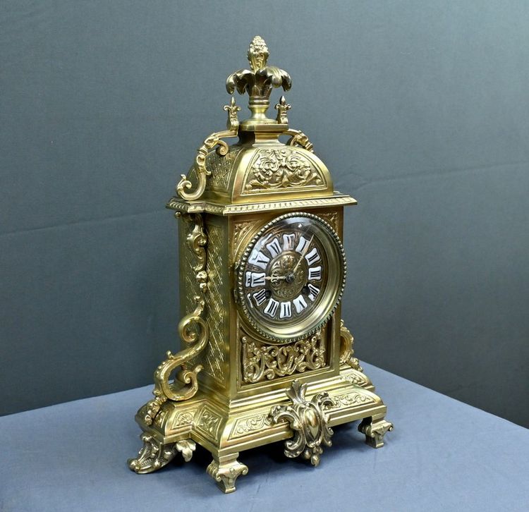 Gilt bronze clock, Louis XIV style - Mid 20th century