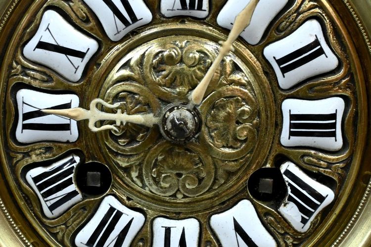 Gilt bronze clock, Louis XIV style - Mid 20th century