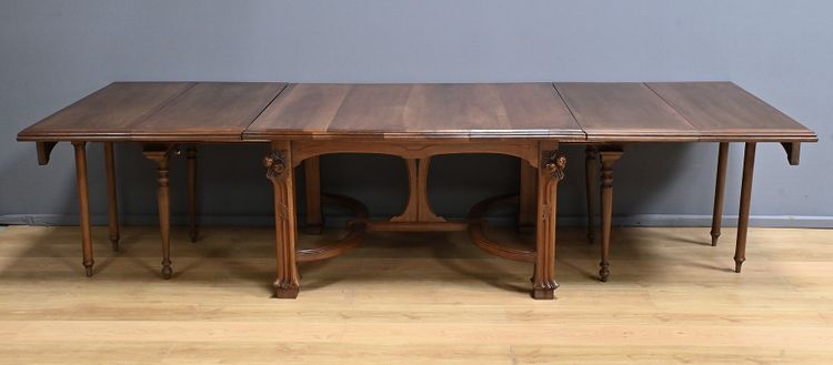 Walnut Allonge Table, 20 place settings, Art Nouveau - Early 20th century