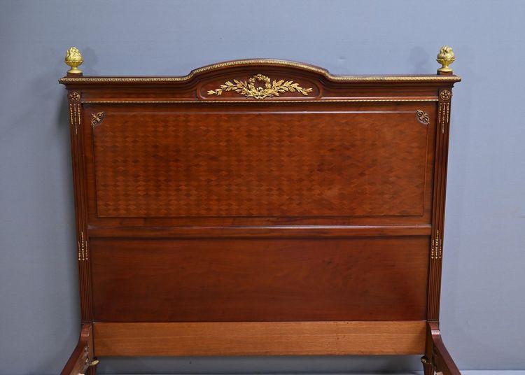 Lit en Acajou, style Louis XVI – 1920