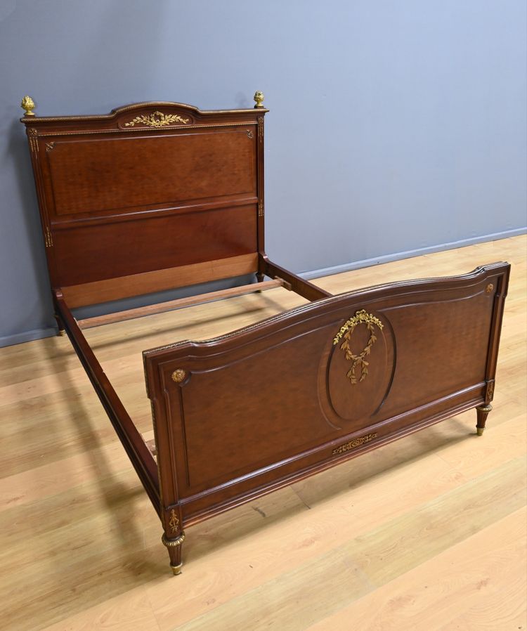 Lit en Acajou, style Louis XVI – 1920