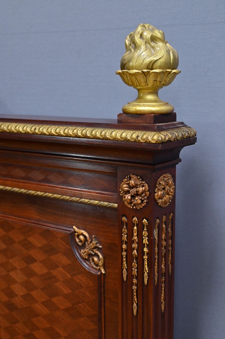 Lit en Acajou, style Louis XVI – 1920