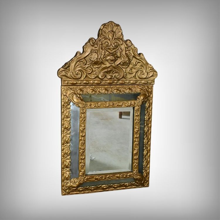 Petit Miroir à Parcloses en Laiton Repoussé – 1900
