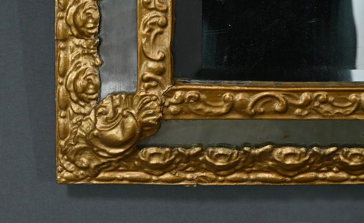 Petit Miroir à Parcloses en Laiton Repoussé – 1900