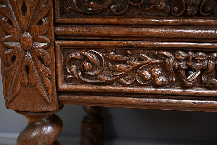 Bureau en Chêne, style Néo-Gothique – Fin XIXe
