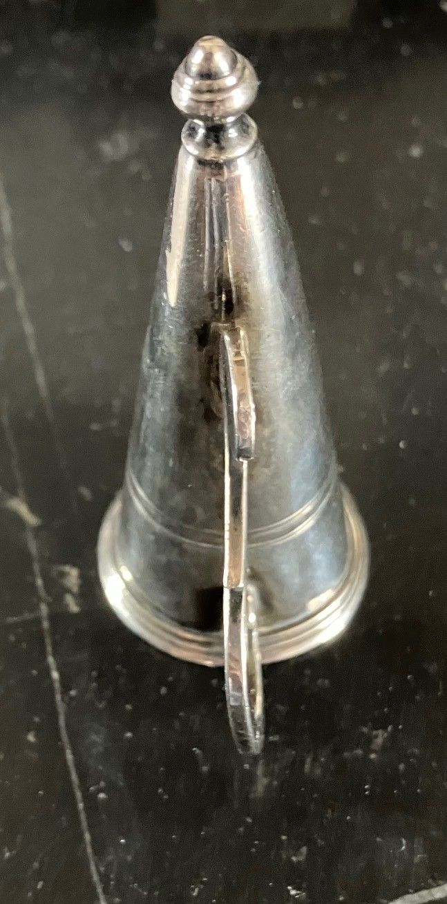 Very beautiful and rare 18th century sterling silver extinguisher, Fermiers Généraux hallmark.
