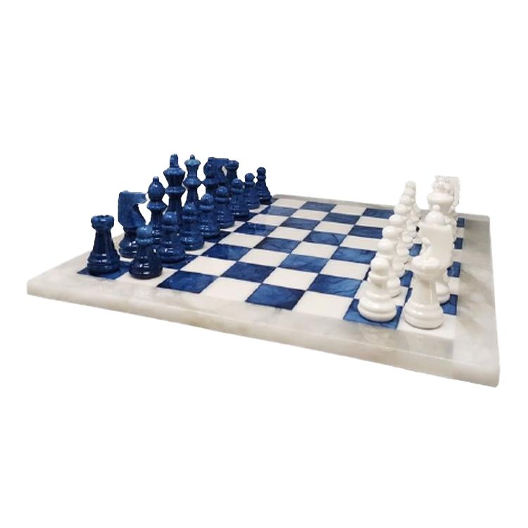 1970 Élégant jeu d'échecs bleu et blanc en albâtre de Volterra fait à la main. Fabriqué en Italie