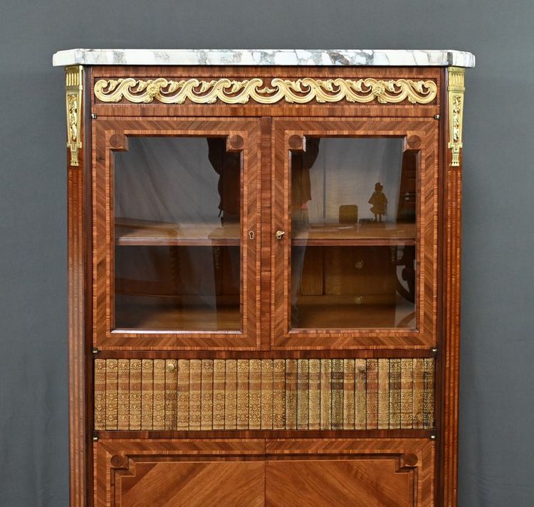 Meuble Vitrine en Marqueterie, style Louis XVI – 2ème partie XIXe