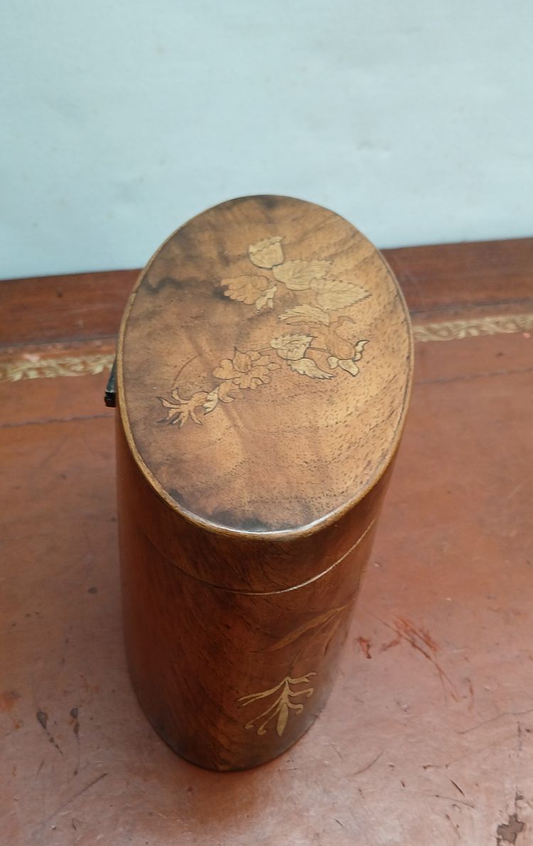 tea caddy.