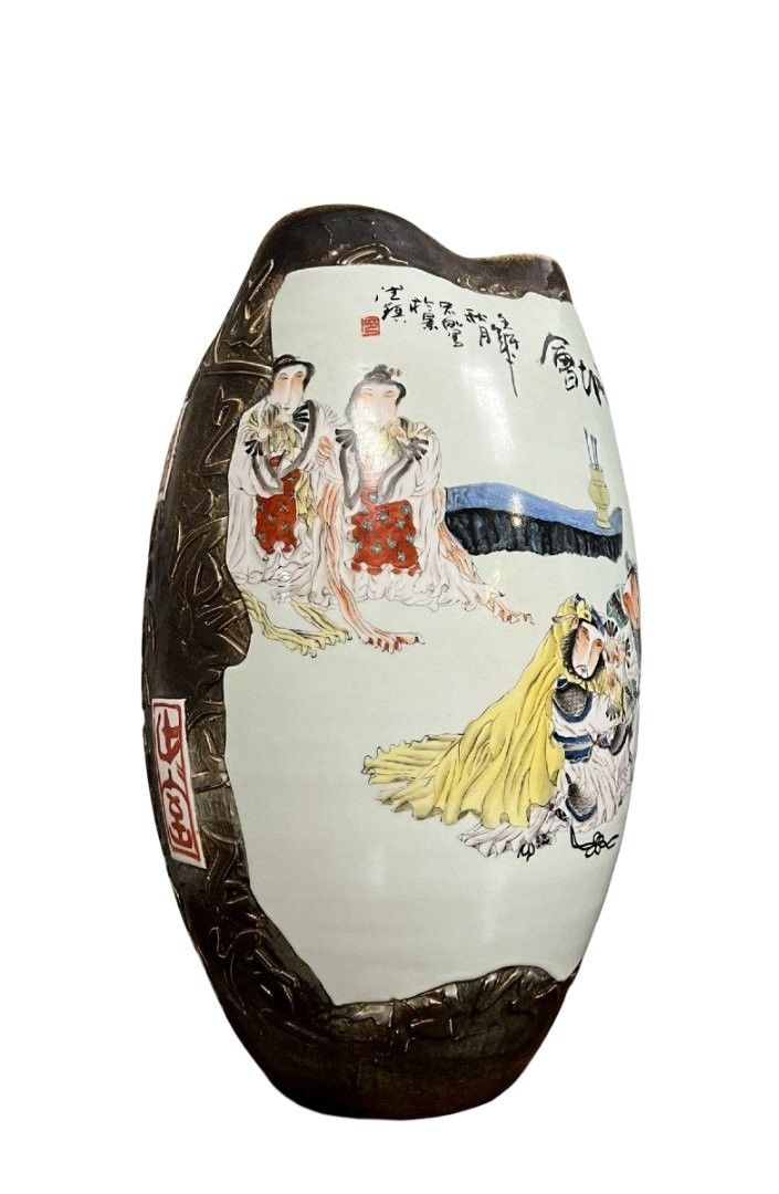 Asia, XX secolo: grande vaso cinese in porcellana dipinta