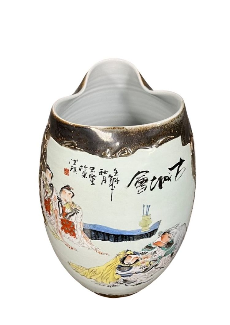 Asia, XX secolo: grande vaso cinese in porcellana dipinta