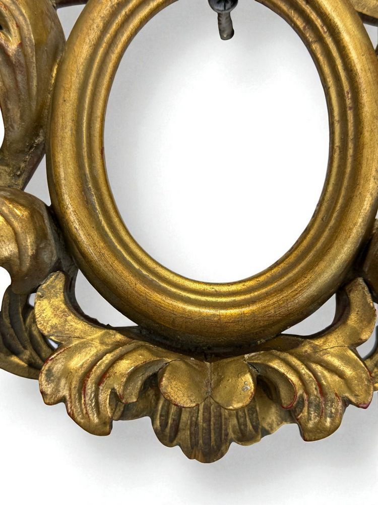 CARVED WOOD AND GILDED OVAL MONOXYLE FRAME FOR PAINTING 10 CM X 8.5 CM
