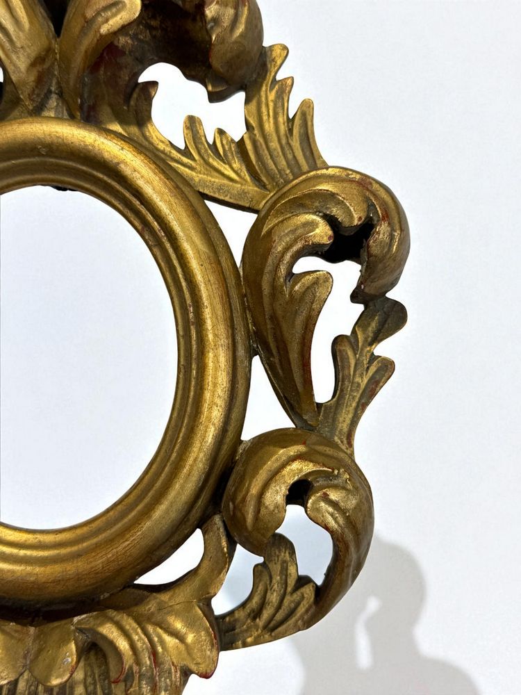CARVED WOOD AND GILDED OVAL MONOXYLE FRAME FOR PAINTING 10 CM X 8.5 CM