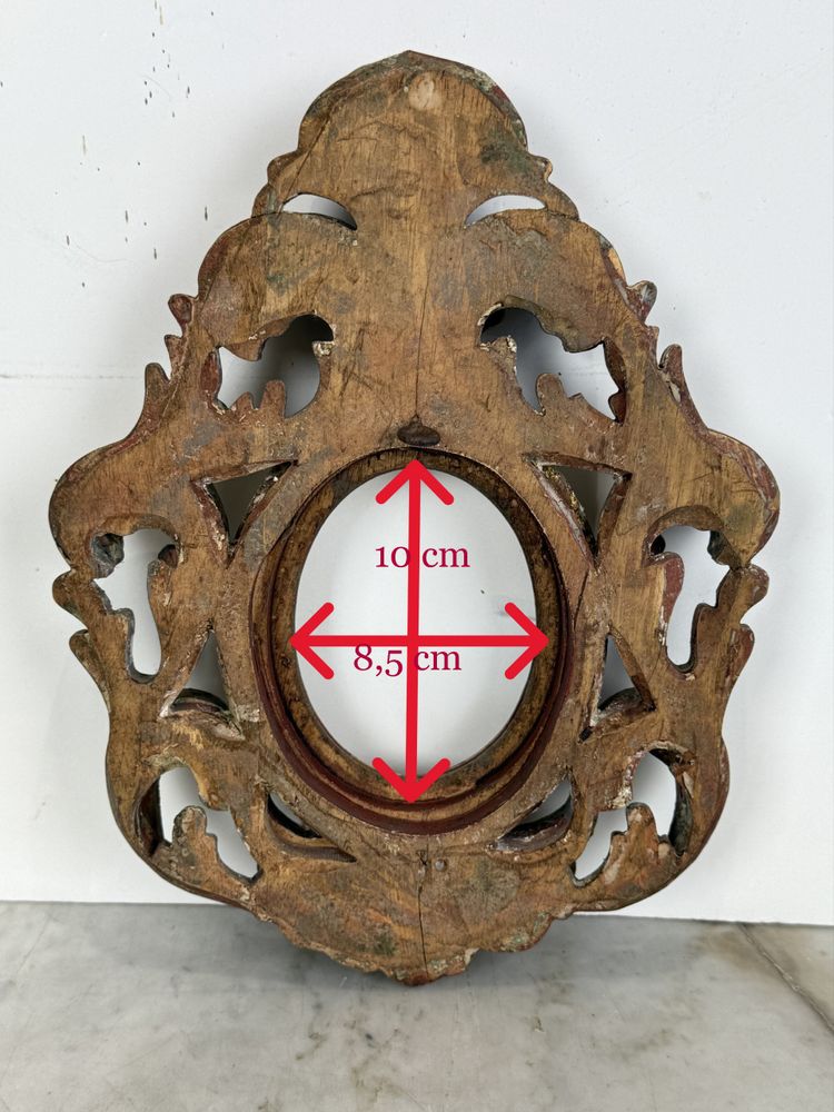 CARVED WOOD AND GILDED OVAL MONOXYLE FRAME FOR PAINTING 10 CM X 8.5 CM