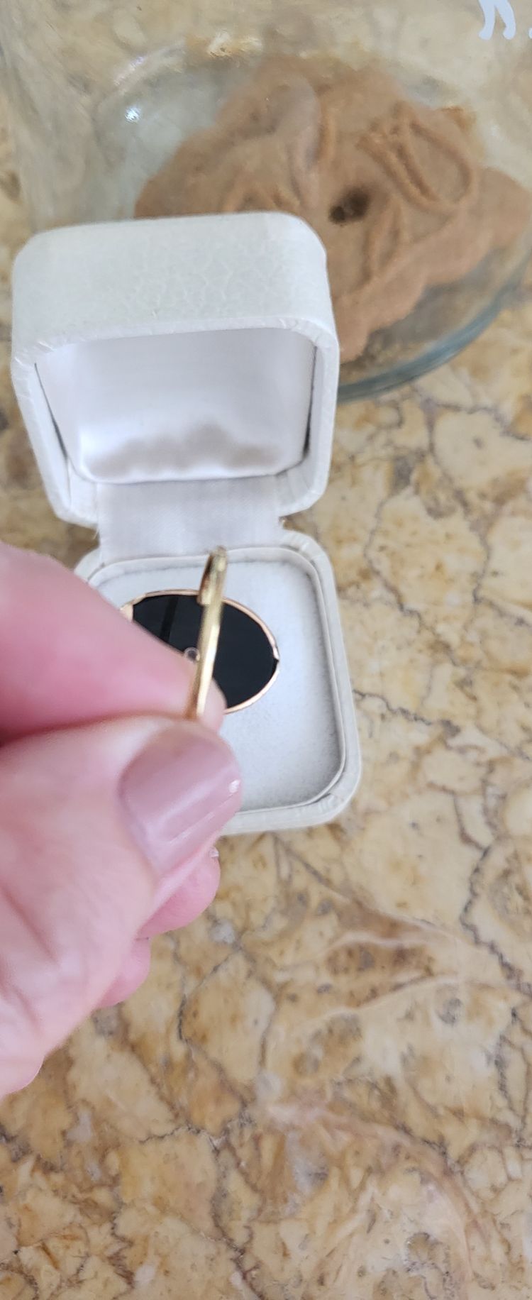 Bague Ancienne en Onyx sertie d'or 18carats 