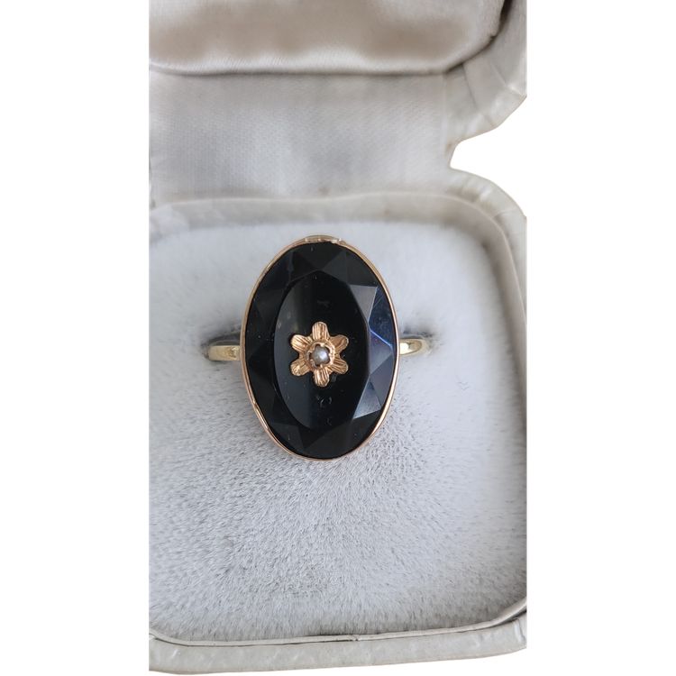 Bague Ancienne en Onyx sertie d'or 18carats 