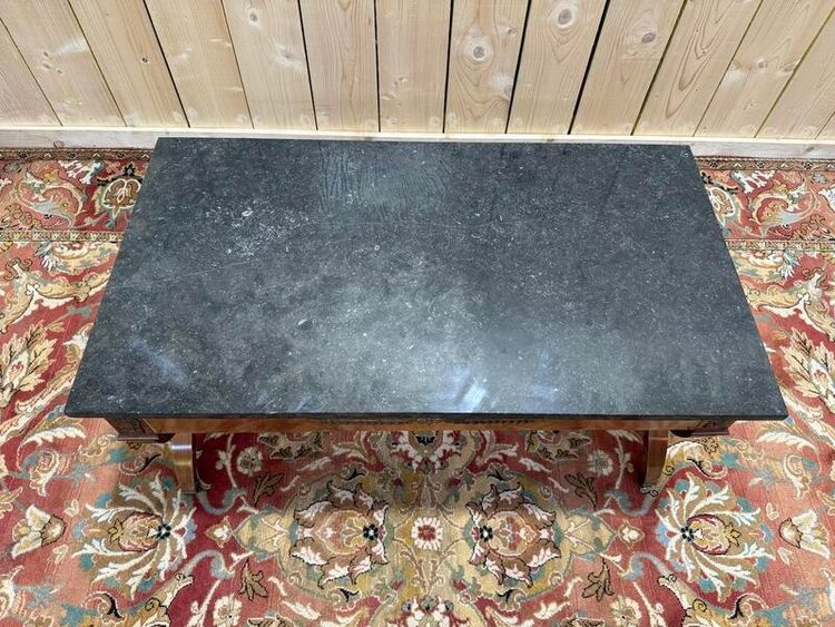Table basse de style Empire en acajou et marbre noir 