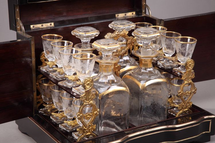 Cave à liqueur Napoléon III en bois d'ébène et incrustations de laiton