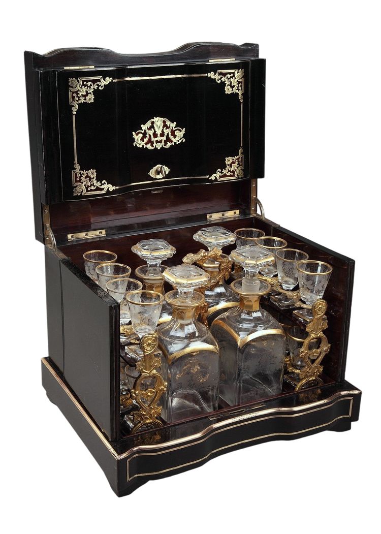 Cave à liqueur Napoléon III en bois d'ébène et incrustations de laiton